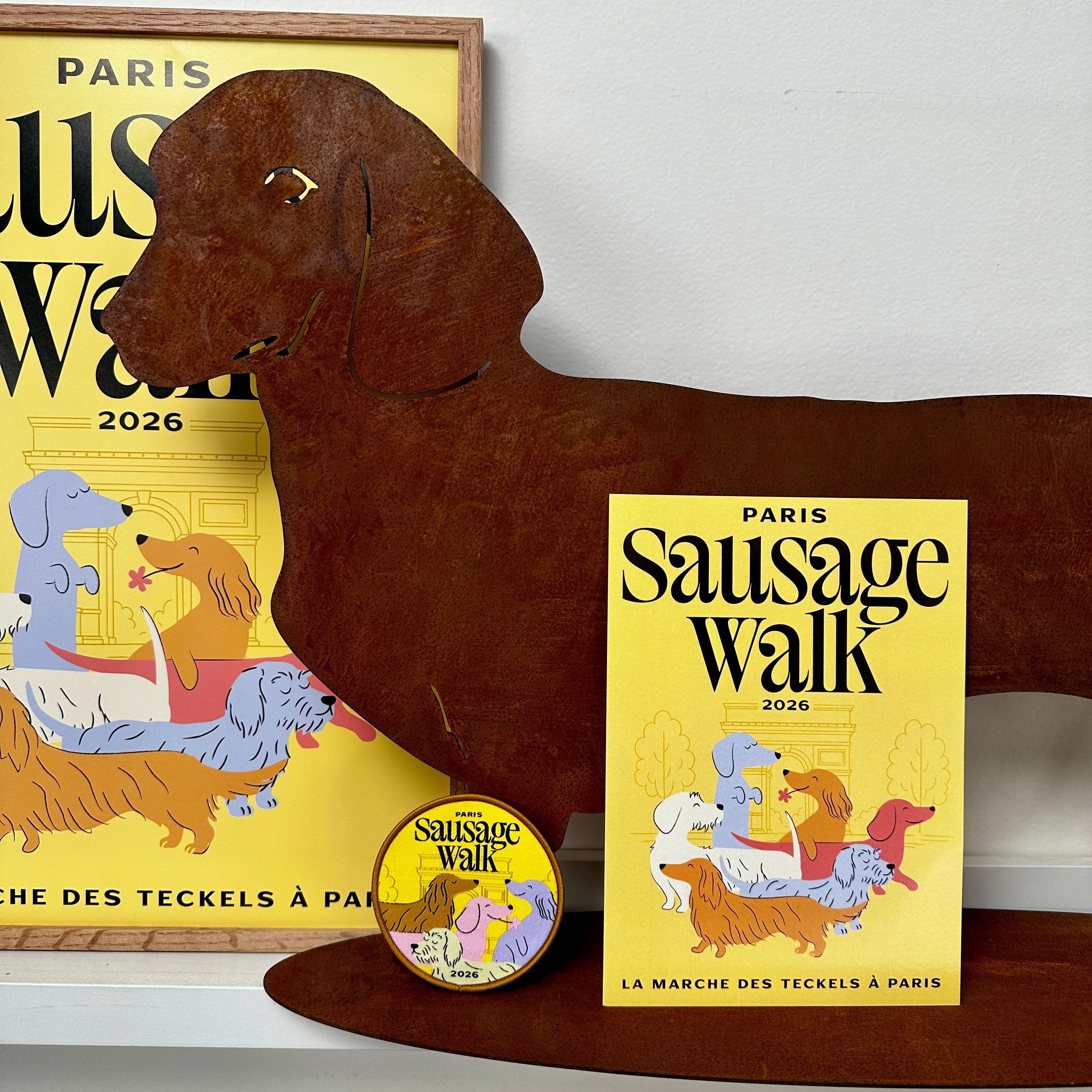 L’Ecusson Collector et l’affichette (Petit format) « Paris Sausage Walk 2026 »